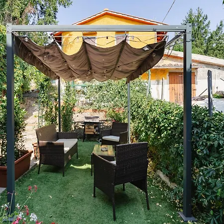 Vakantiehuis Alberta - Rustic With Jacuzzi Borselli